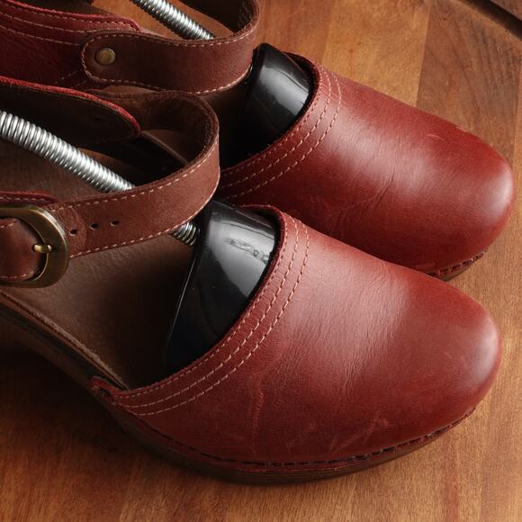 Dansko Shoes Womens SZ EU 40 US 9.5-10 Red Darlene Red Leather Mary Jane Heels - Picture 4 of 15